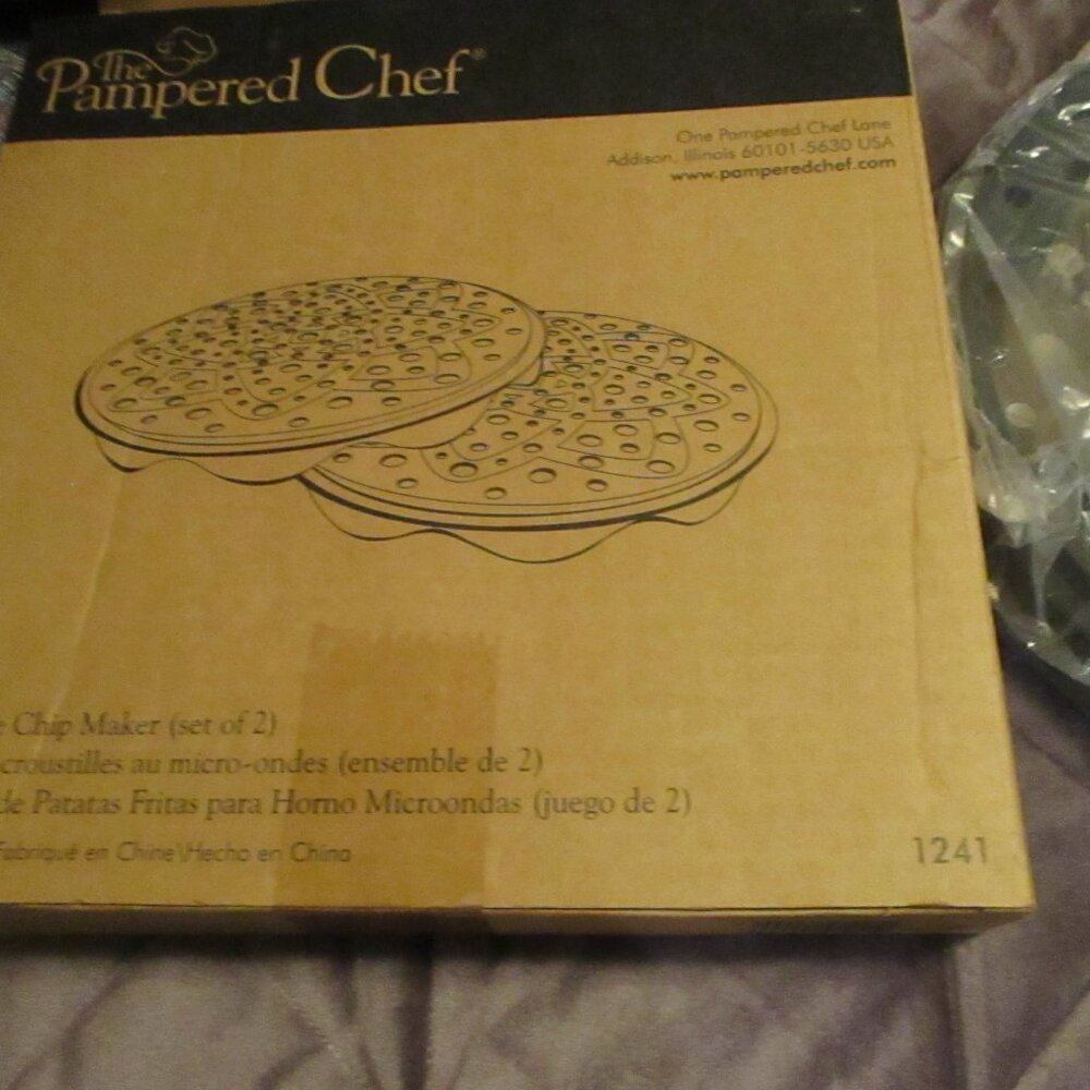 new in box 1241 pamperec chef microwave chip maker set of 2